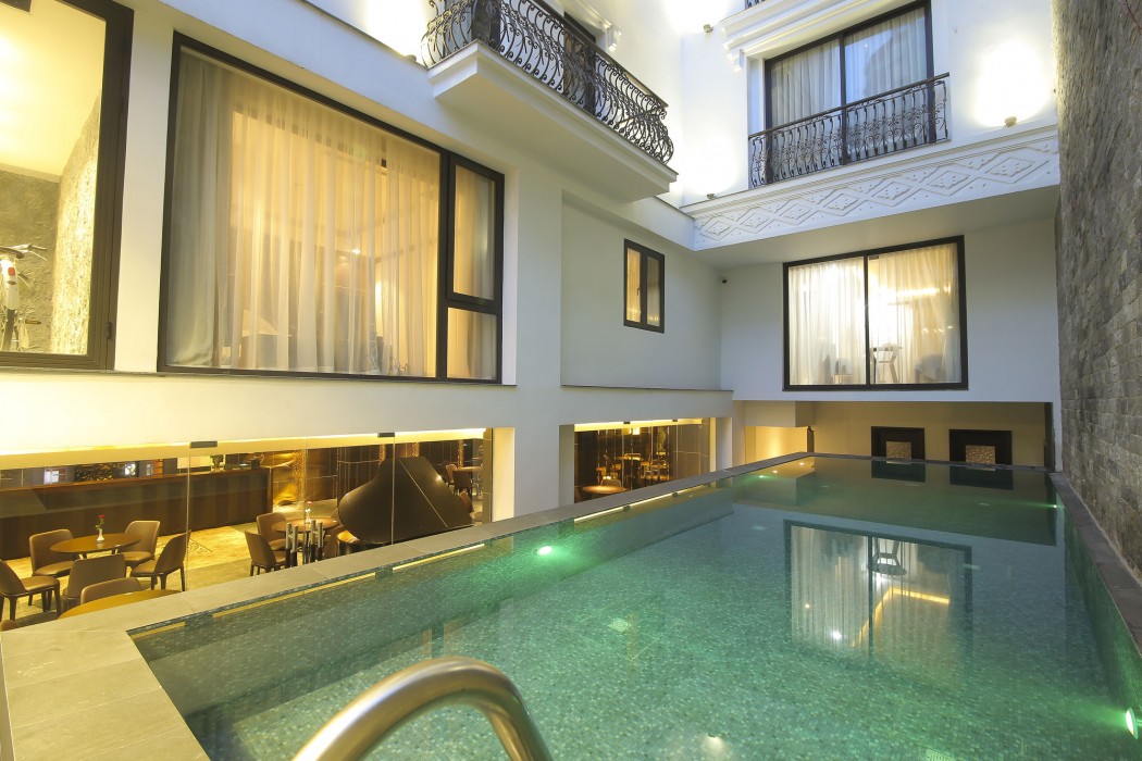 Palazzo Luxury Hotel 40/92