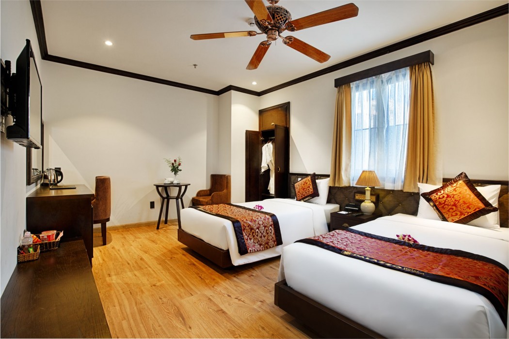 Palazzo Luxury Hotel 52/92