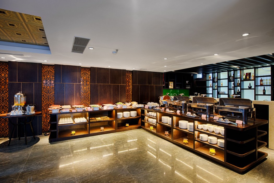 Palazzo Luxury Hotel 44/92
