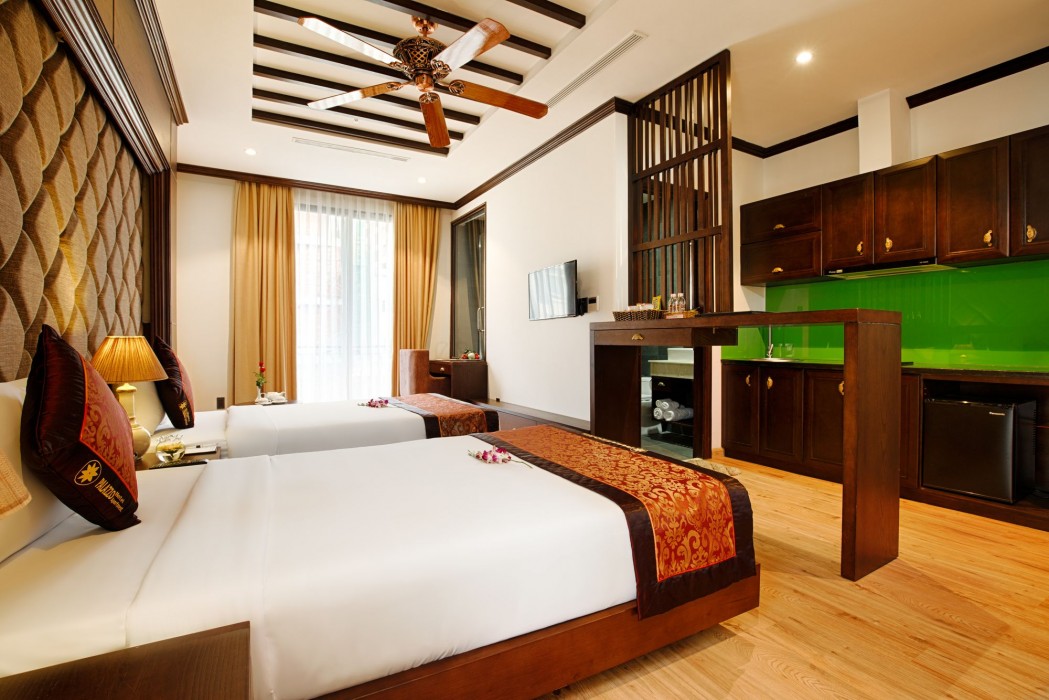 Palazzo Luxury Hotel 55/92