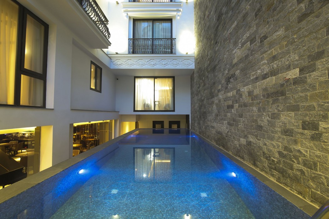 Palazzo Luxury Hotel 46/92