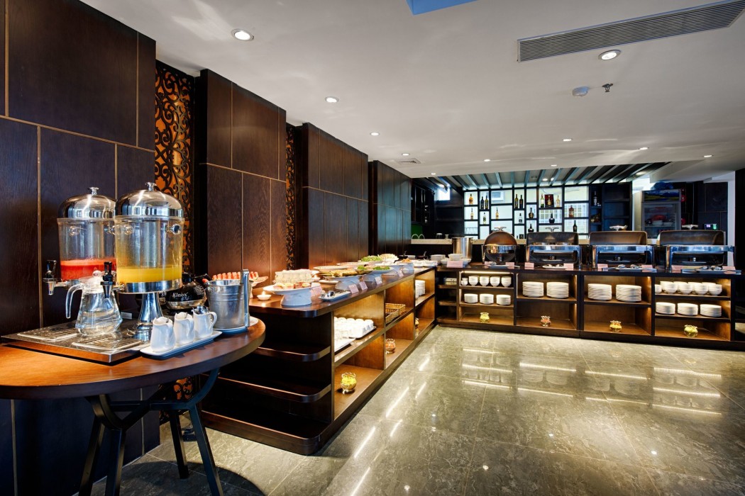 Palazzo Luxury Hotel 39/92
