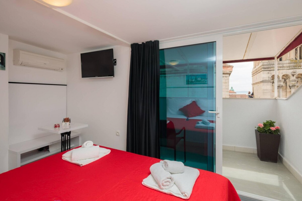 Peristil Luxury Rooms 4/67