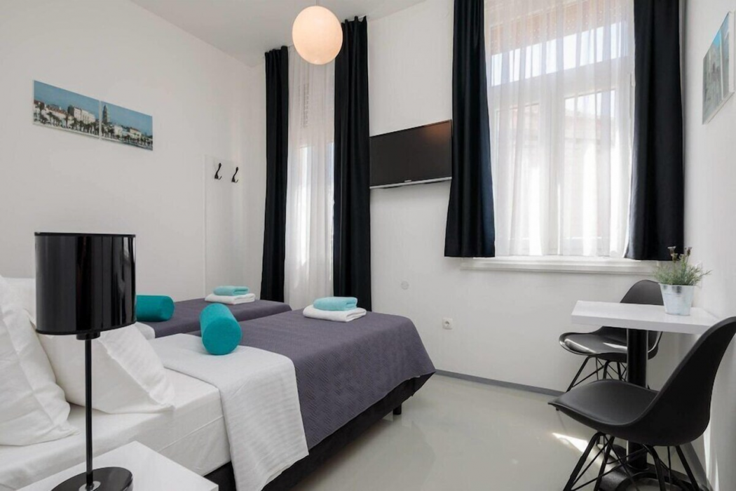 Peristil Luxury Rooms 24/67