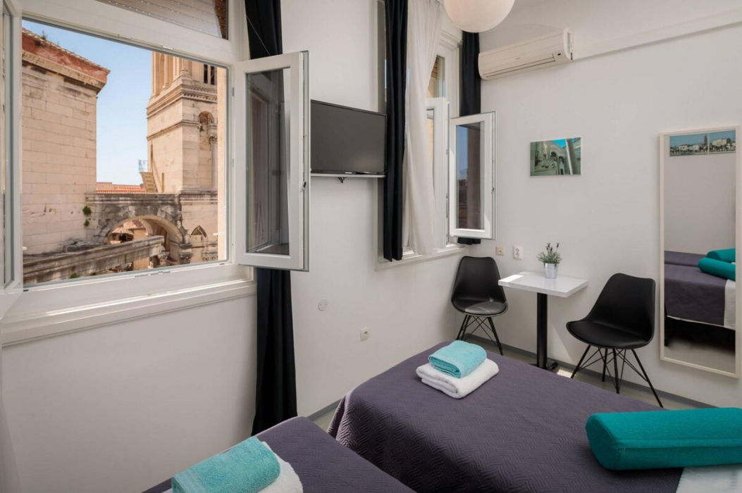 Peristil Luxury Rooms 3/67