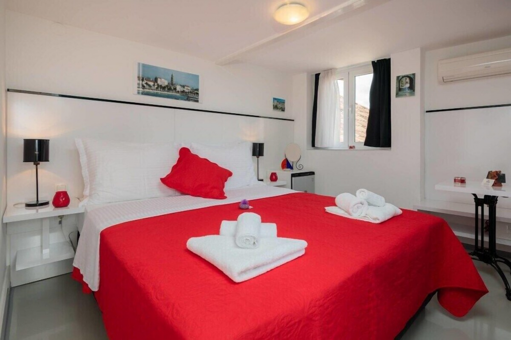 Peristil Luxury Rooms 14/67