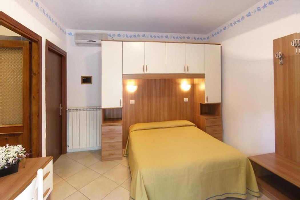 Hotel Germania 16/64