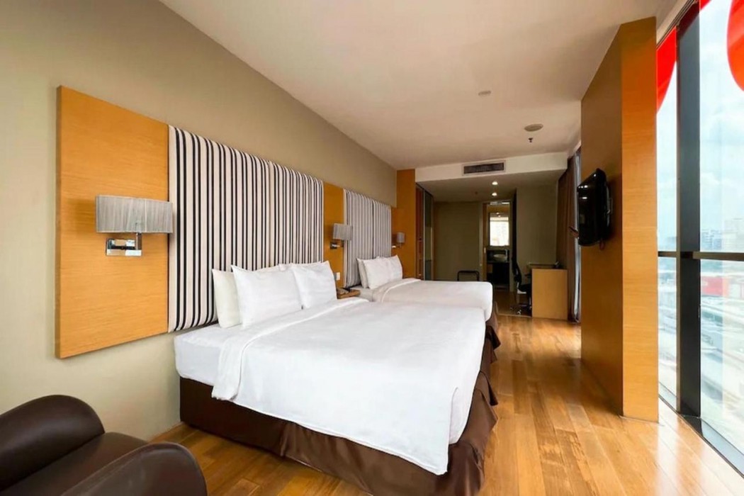 Sunday Hotel Subang Formerly Empire Hotel 17/67