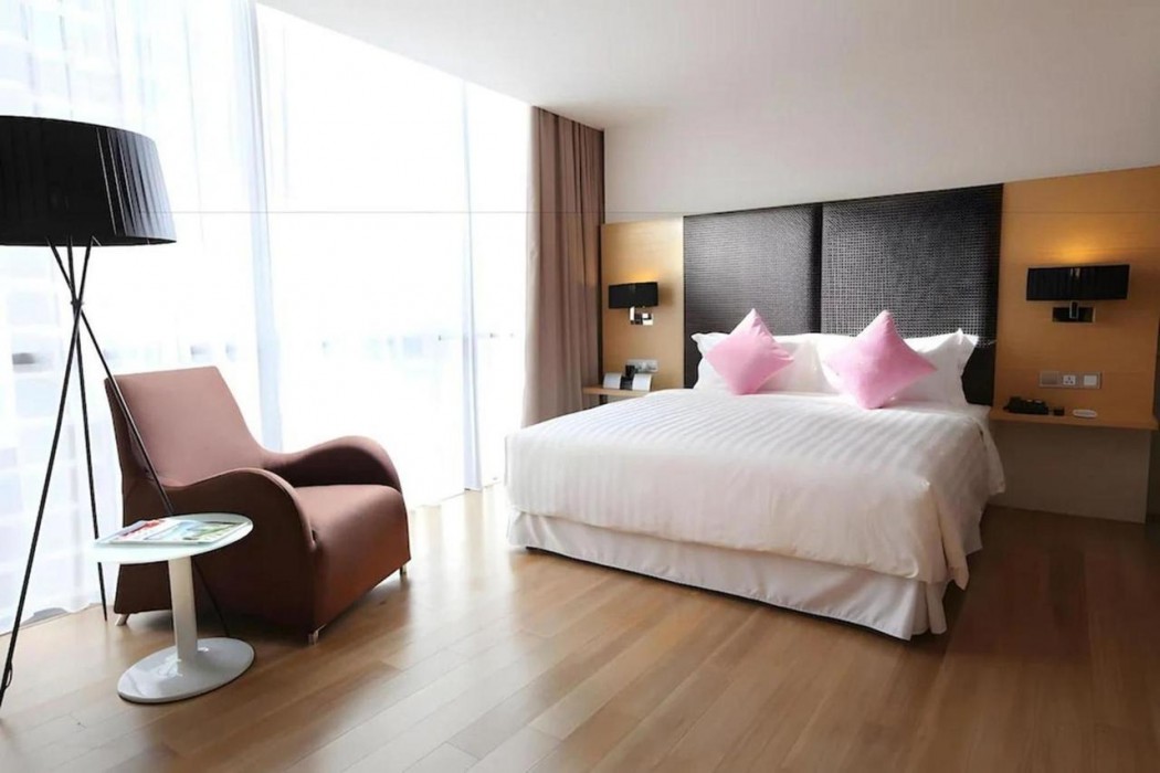 Sunday Hotel Subang Formerly Empire Hotel 13/67
