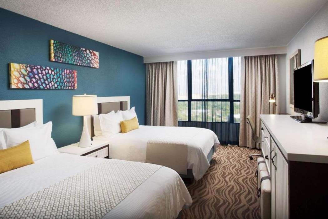 Wyndham Lake Buena Vista Disney Springs Resort Area 10/54