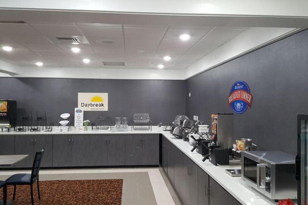 Days Inn and Suites by Wyndham Grand Rapids Near Downtown 3/29