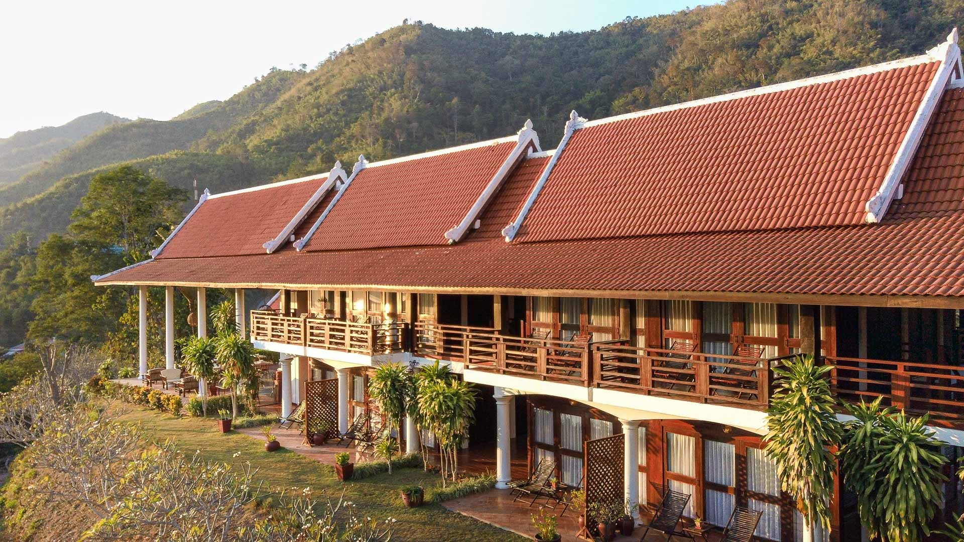 SANCTUARY PAKBENG LODGE 8/86