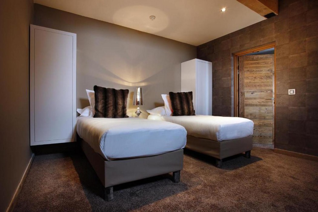 Hotel Koh-I Nor Val Thorens 19/75
