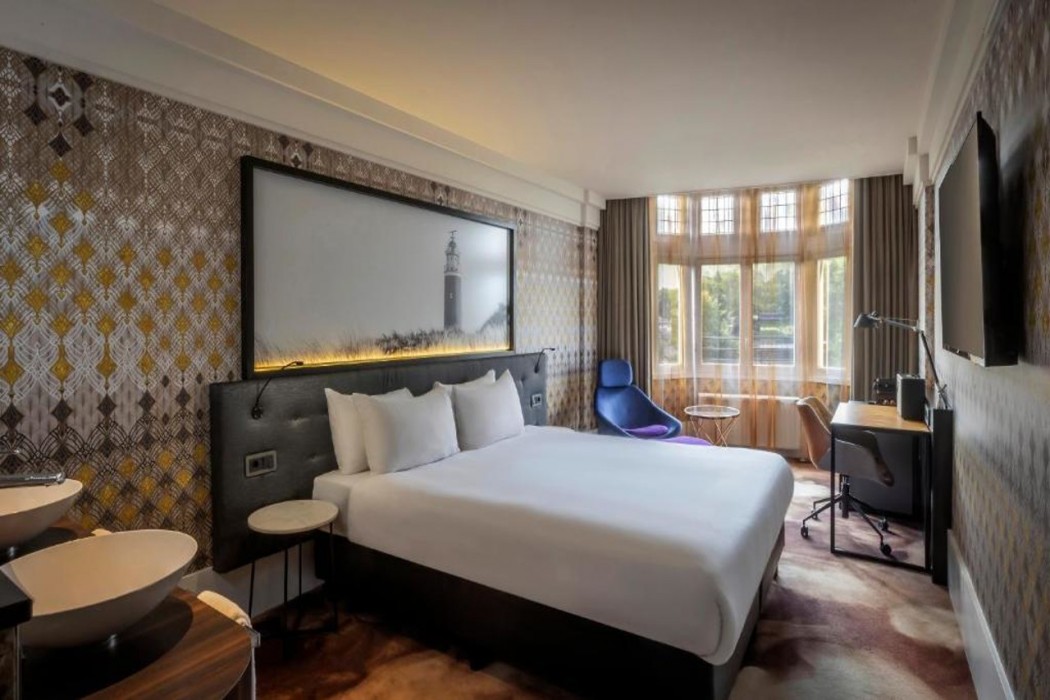 Clayton Hotel Amsterdam American 11/53