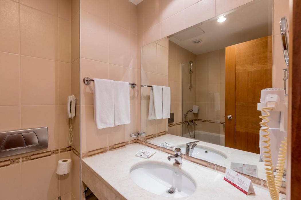 VICTORY RESORT HOTEL 9/23