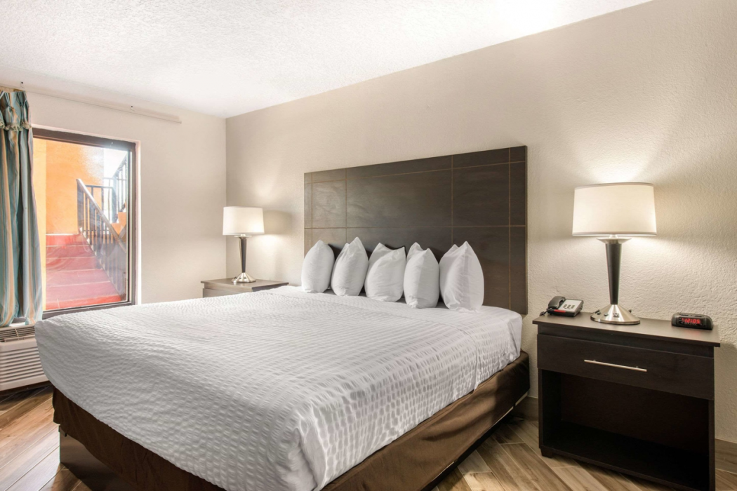 凯瑞华晟套房酒店(Clarion Inn and Suites Kissimmee Lake Buena Vista South) 图片5