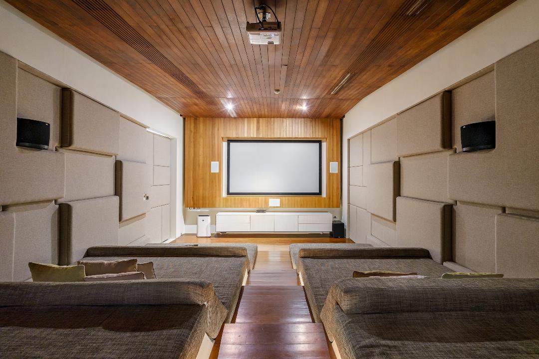 Private Cinema