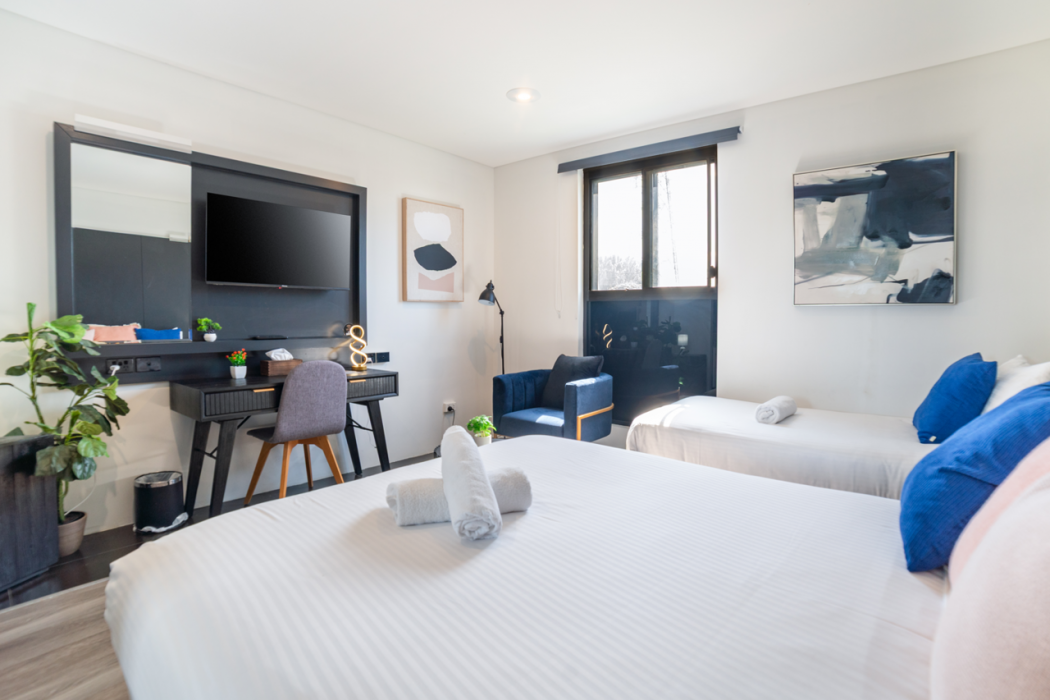 Bankstown Motel 10 Greenacre 25/89