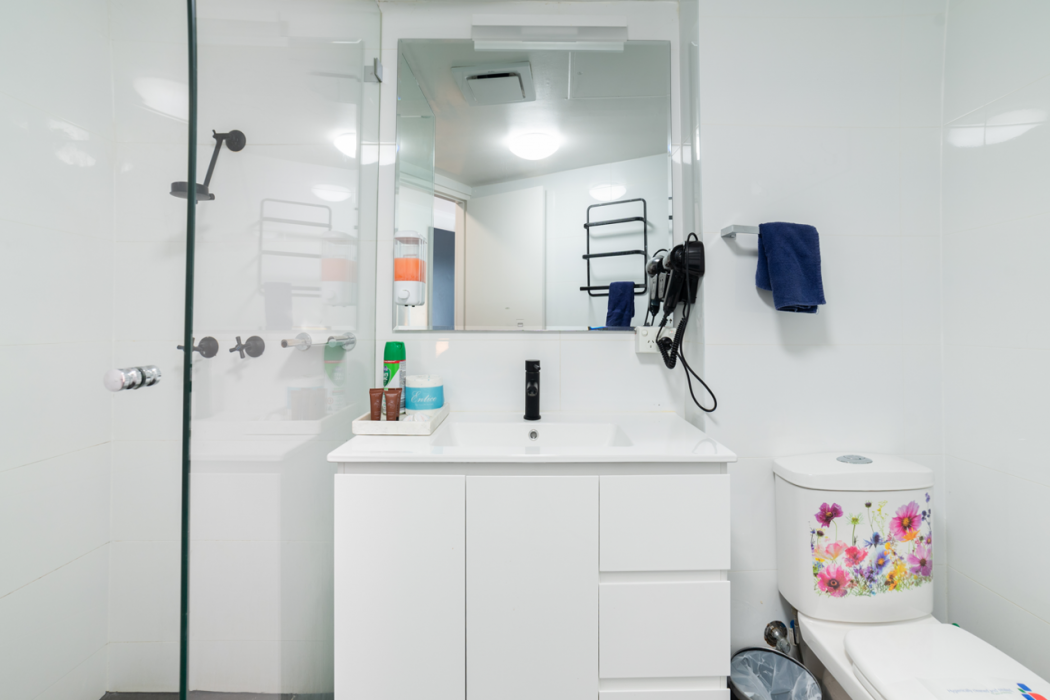 Bankstown Motel 10 Greenacre 15/89