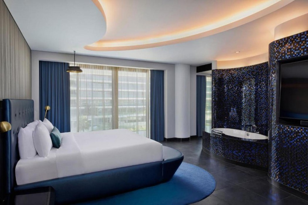 W Dubai – The Palm 13/61
