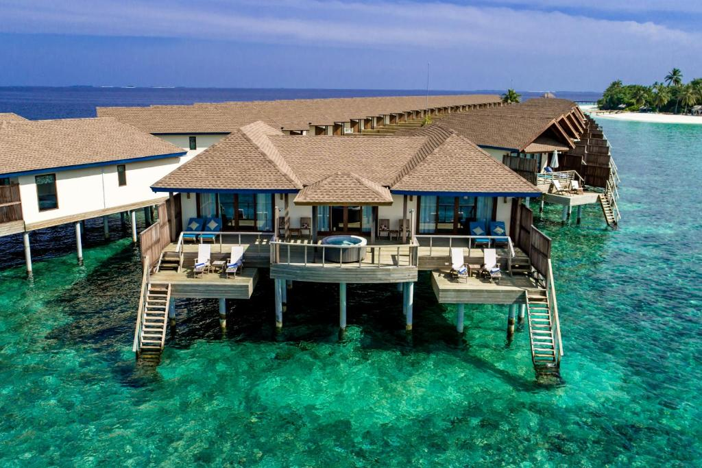 Reethi Faru Resort 6/114