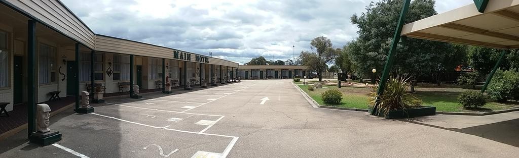 BAIRNSDALE MAIN MOTEL 1/27
