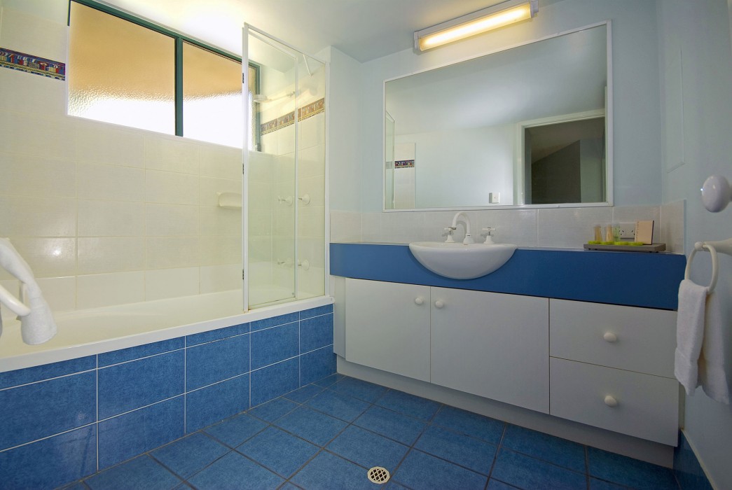 KEY LARGO MAROOCHYDORE 33/72