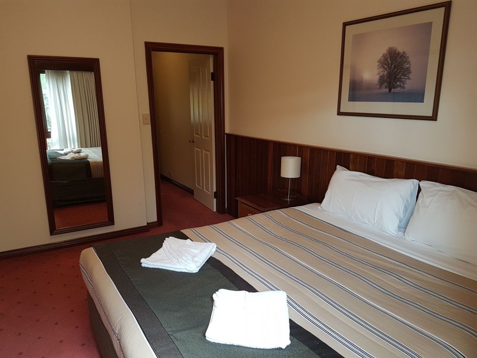 ADAMSONS RIVERSIDE ACCOMMODATION 31/100