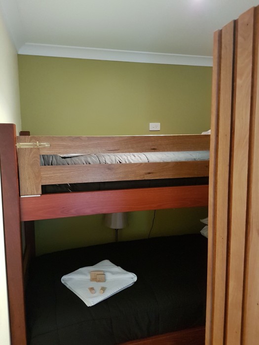 ADAMSONS RIVERSIDE ACCOMMODATION 62/100
