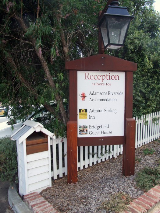 ADAMSONS RIVERSIDE ACCOMMODATION 34/100