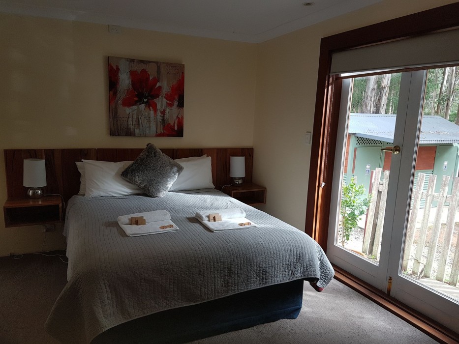 ADAMSONS RIVERSIDE ACCOMMODATION 56/100