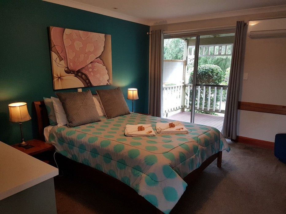 ADAMSONS RIVERSIDE ACCOMMODATION 26/100