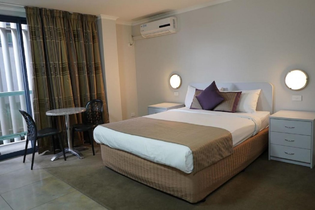 Carlton Lygon Lodge 22/75