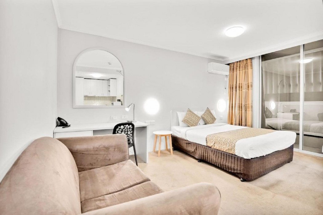 Carlton Lygon Lodge 20/75