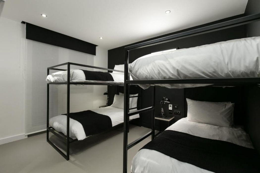 Kip Hotel 11/67