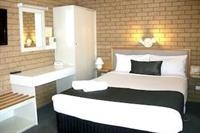 COUNTRY HOME MOTOR INN 17/28