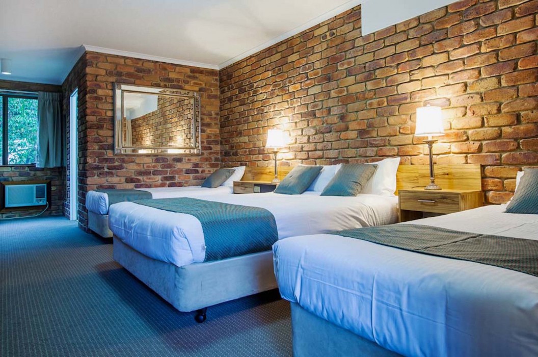 Montville Mountain Inn 32/62