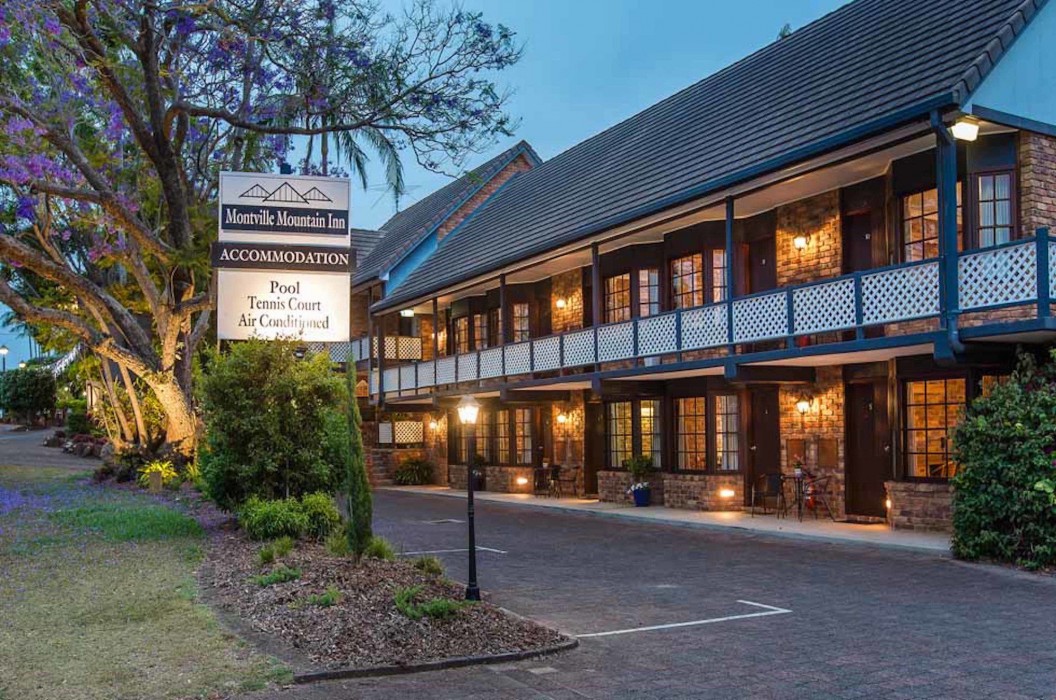 Montville Mountain Inn 25/62