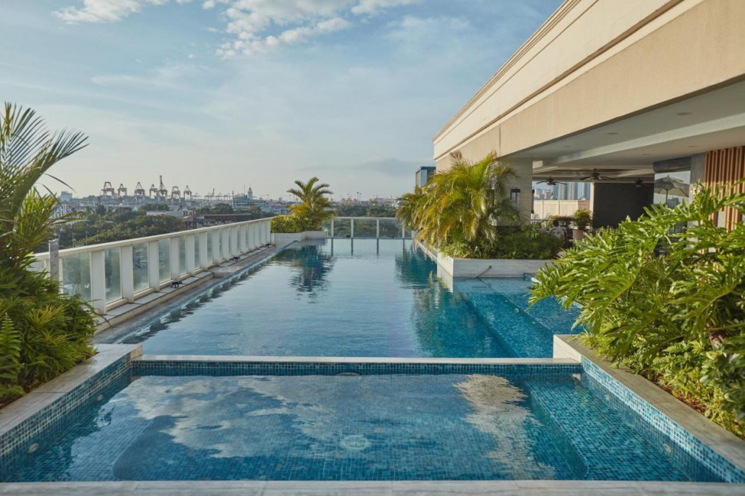 Rizal Park Hotel 35/65