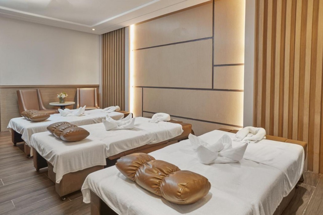Rizal Park Hotel 31/65