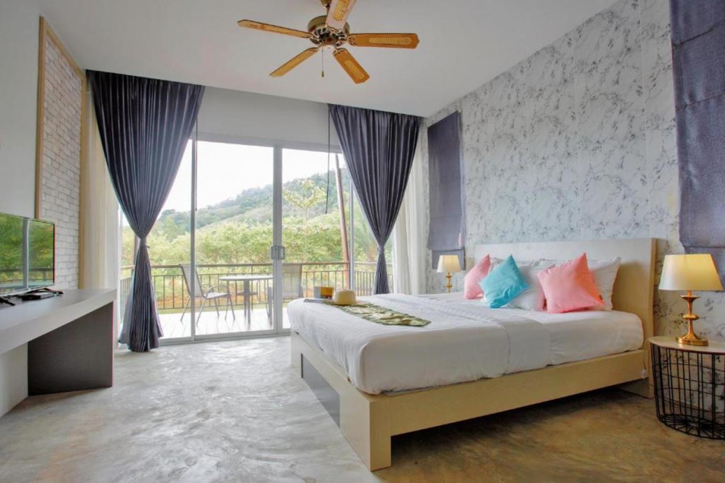 Amantra Lake View 14/72