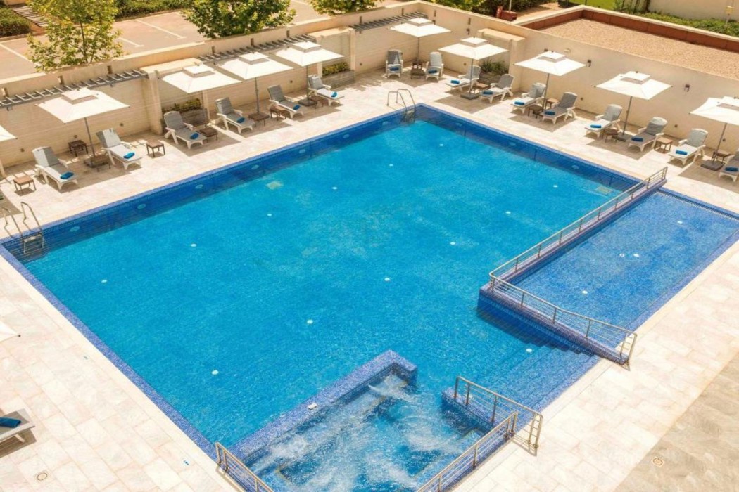 Renea Hotel 34/59