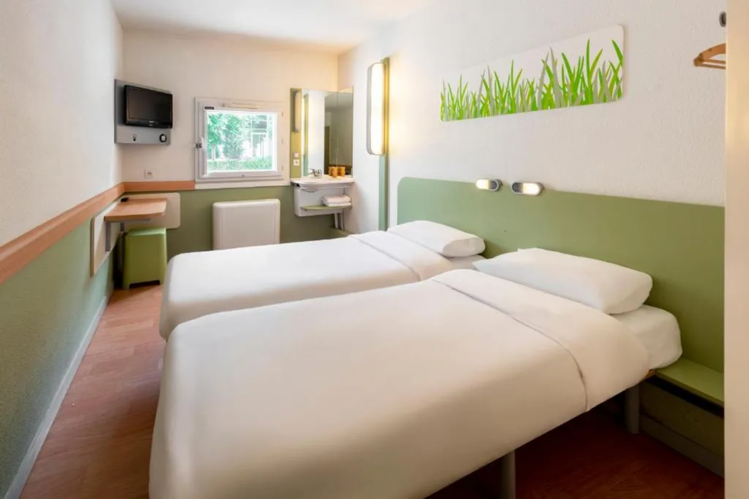 B&B HOTEL Toulouse Cite de l Espace Hurel 12/30