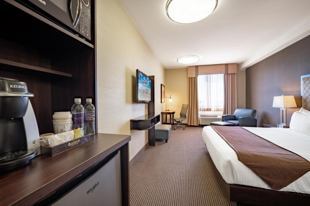 Acclaim Hotel By Clique 11/62