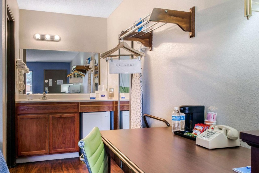 Rodeway Inn Near Ft Huachuca 3/9