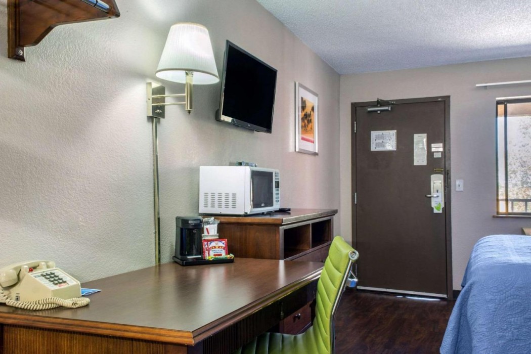 Rodeway Inn Near Ft Huachuca 4/9