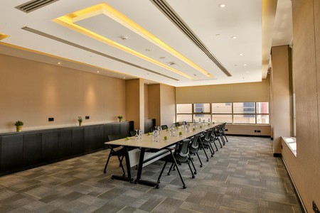 Four Points by Sheraton Production City Dubai 18/58