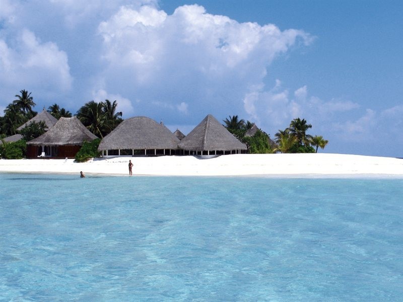 Angaga Island Resort And Spa 18/57