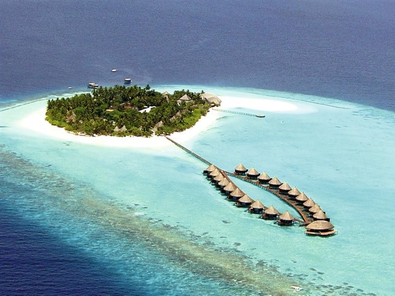 Angaga Island Resort And Spa 15/57