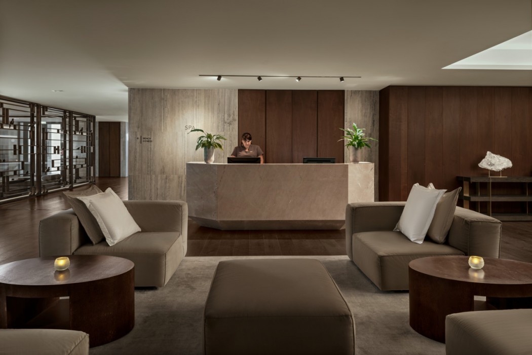 Amara Hotel 43/97
